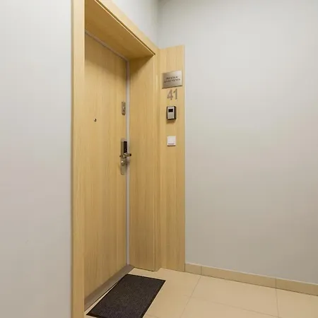 شقة Mogilska By Renters Prestige كراكوفيا