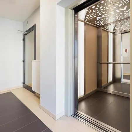 Mogilska By Renters Prestige Krasków